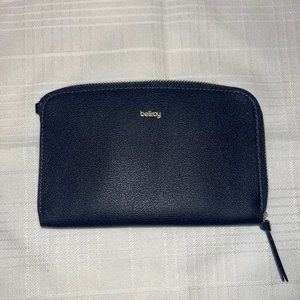 Bellroy Zip Navy Leather Pouch / Wallet / Pocket
